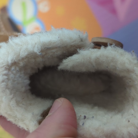 Infant size 5 uggs - Picture 5 of 5